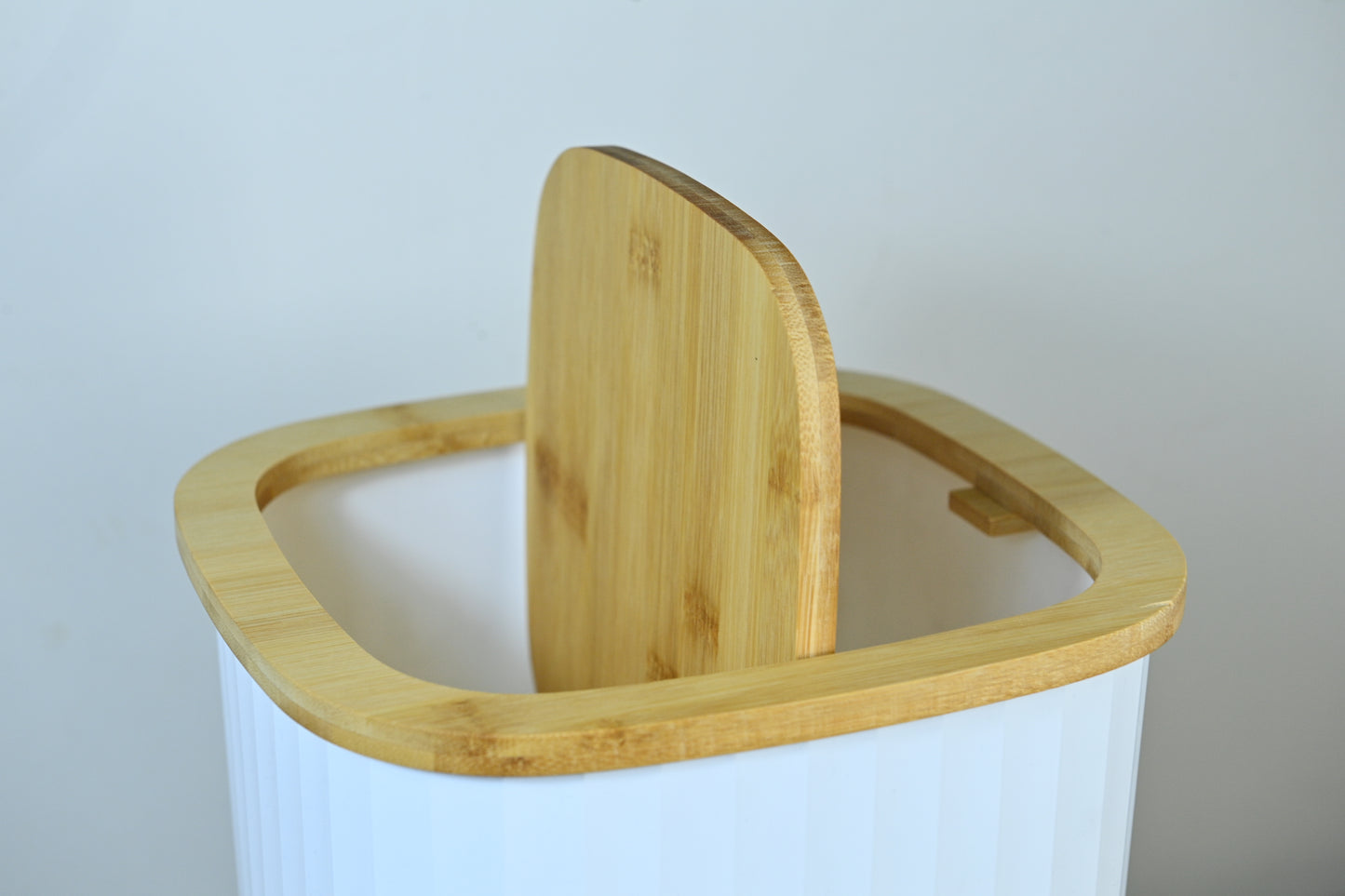 Bambu Kapaklı Çöp Kovası 15 Lt